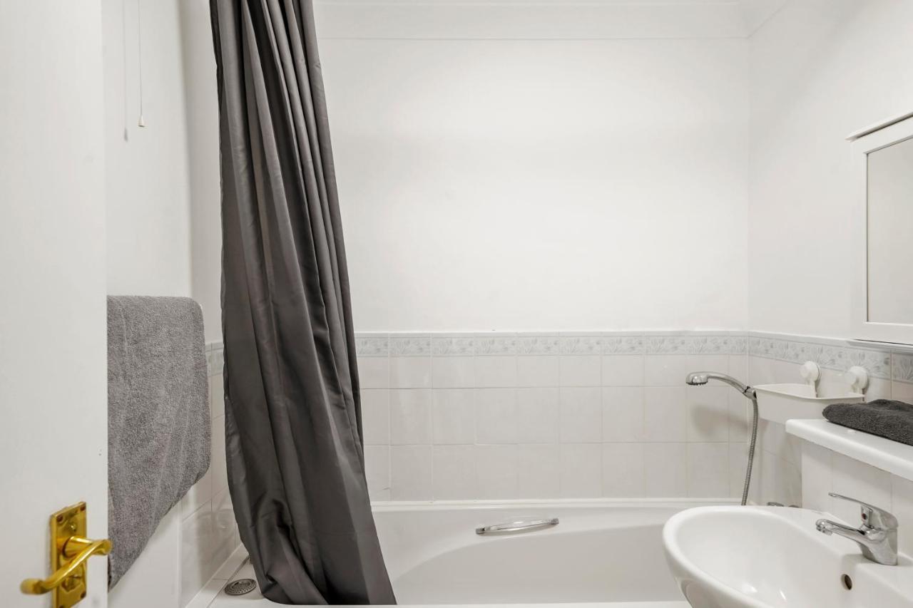 Cozy Luton Town Centre Retreat Apartman Kültér fotó